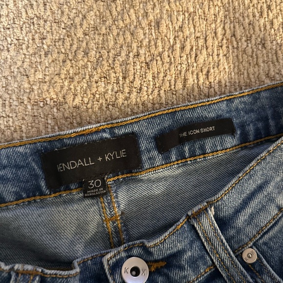 Kendall and Kylie The Icon Shorts - Picture 2 of 2